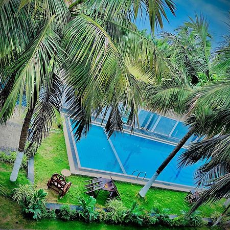 Nilaveli Hybrid Holiday Hotel Kültér fotó